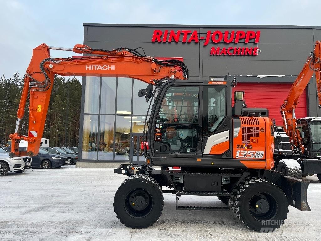 Hitachi ZX 135 W-7 Koparki kołowe
