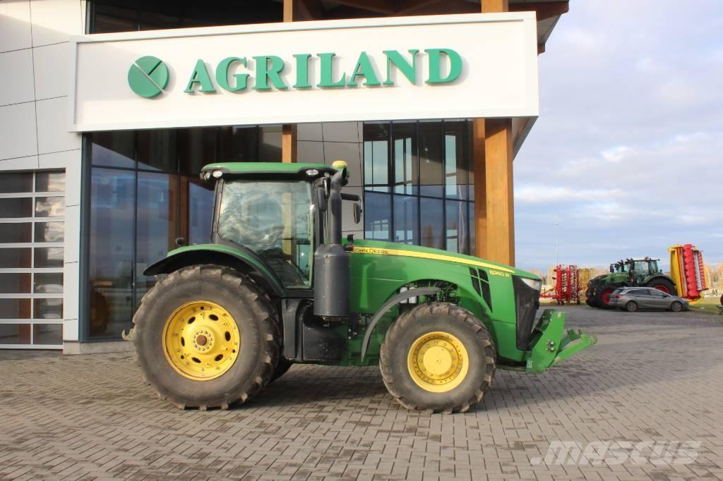 John Deere 8260 R Ciągniki rolnicze