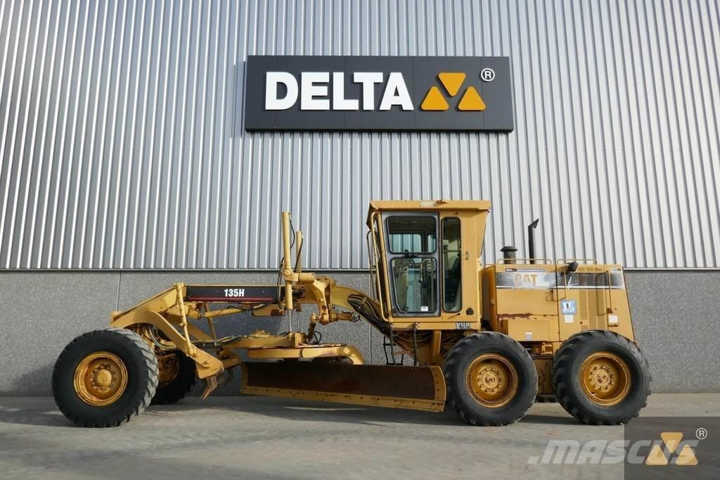 CAT 135H Równiarki