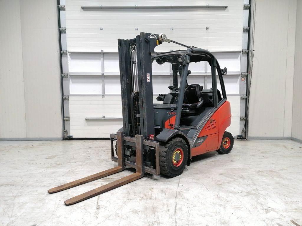Linde H30T-02 Wózki LPG