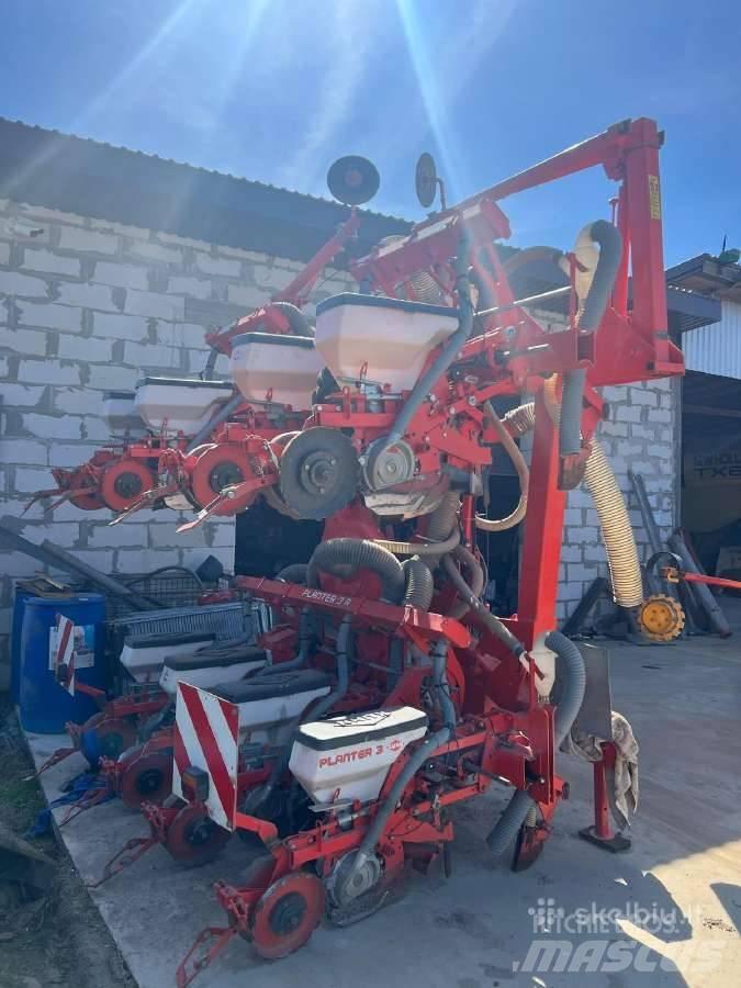 Kuhn Planter 3 Siewniki punktowe