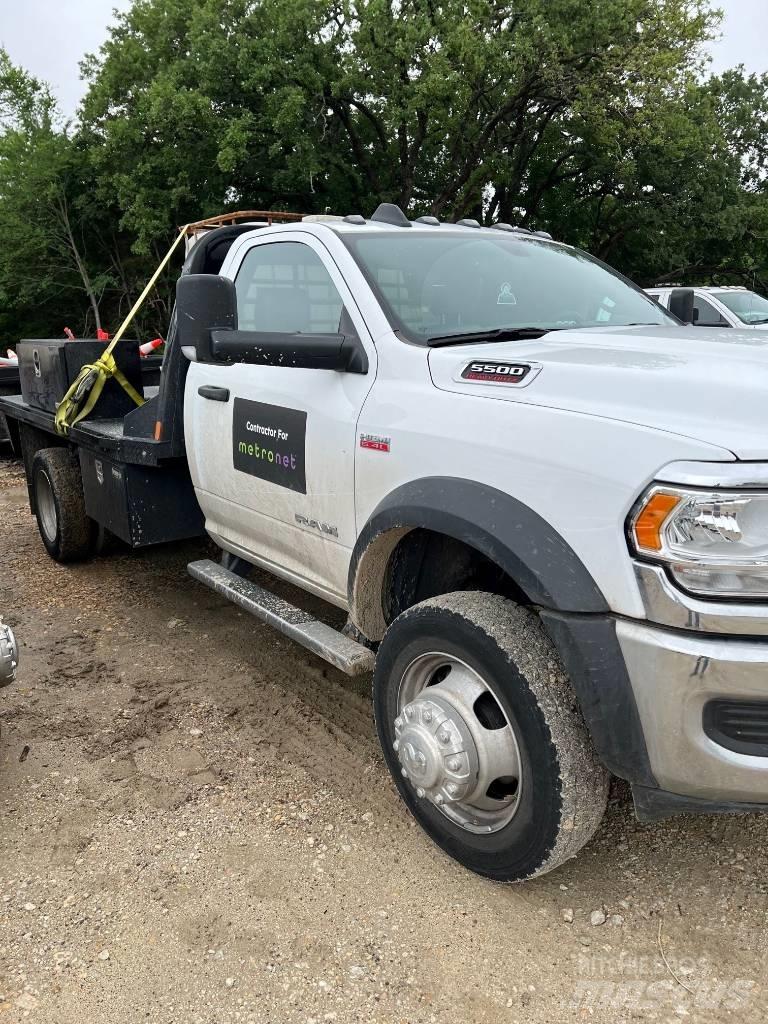 RAM 5500 Ciężarówki typu Platforma / Skrzynia