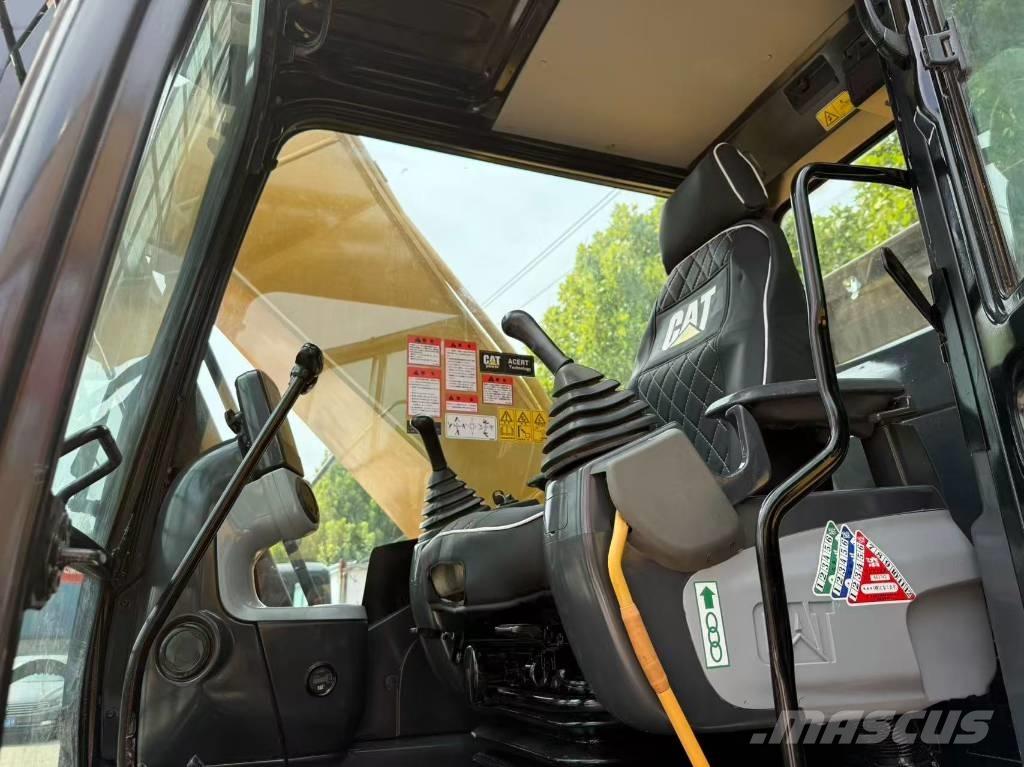 CAT 324 Koparki gąsienicowe