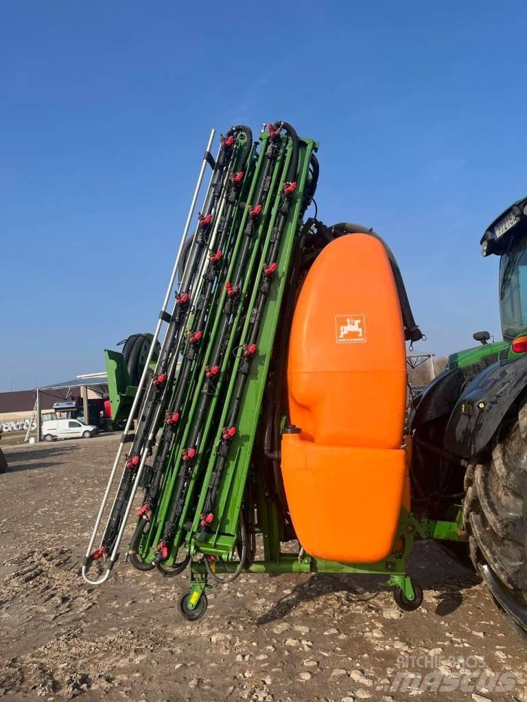 Amazone UF 1801 Zamontowane opryskiwacze