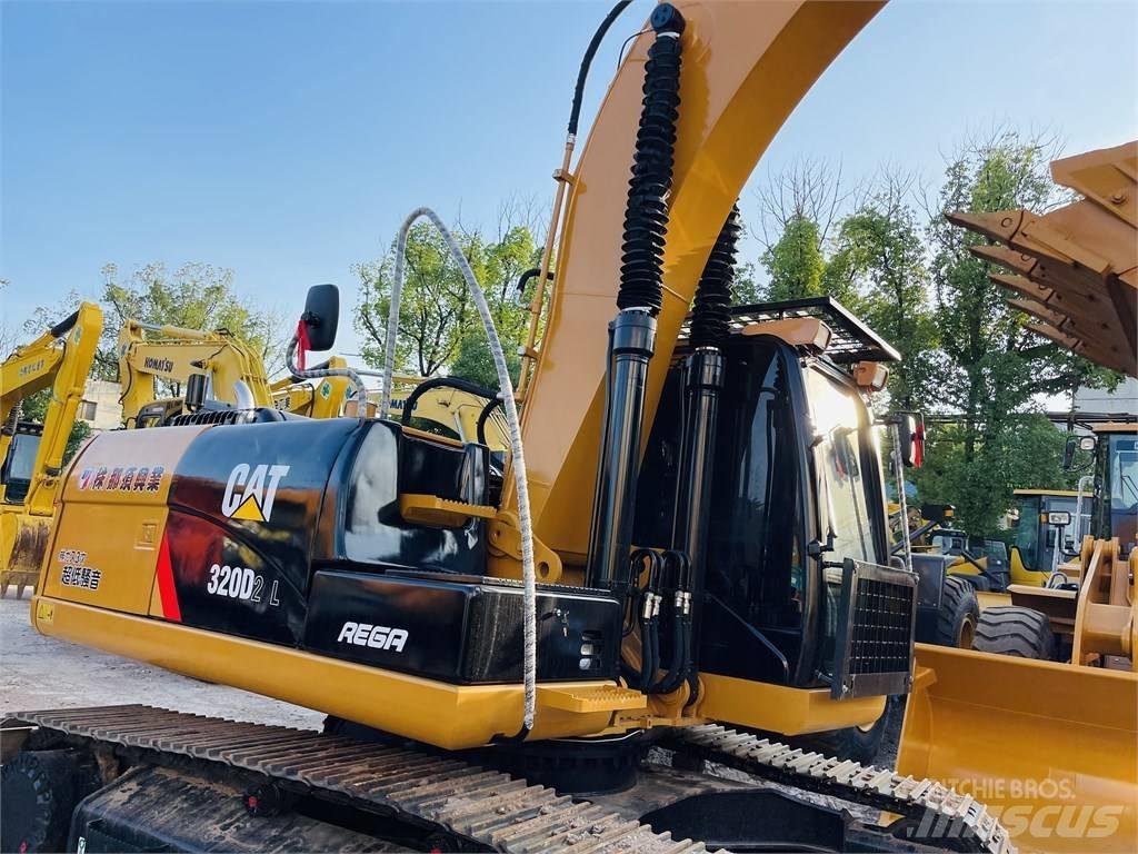 CAT 320d2l Koparki gąsienicowe