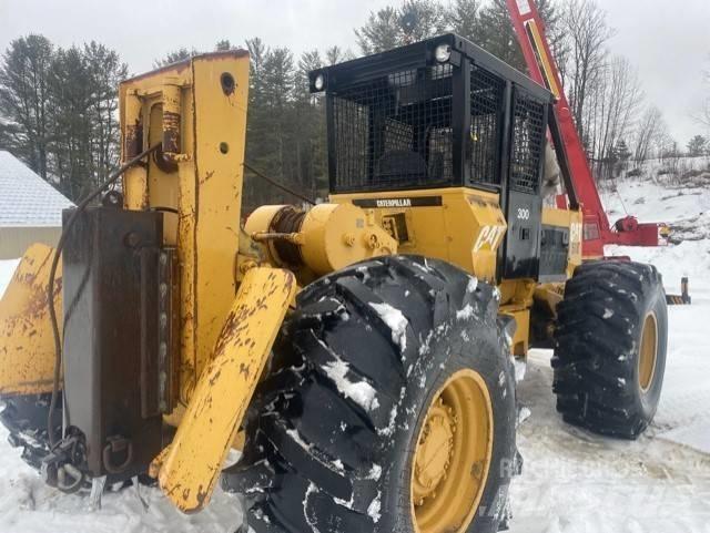 CAT 518 C Skidery