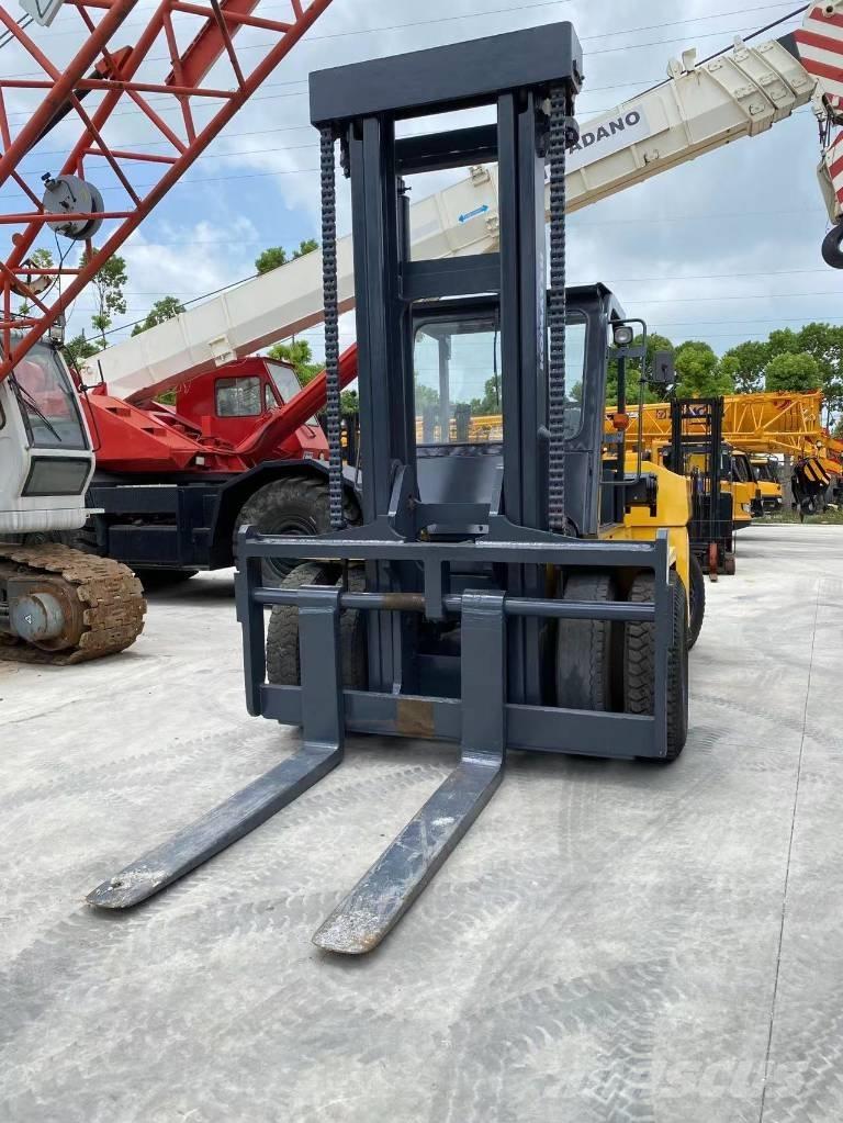 Komatsu FD 160 Wózki Diesla