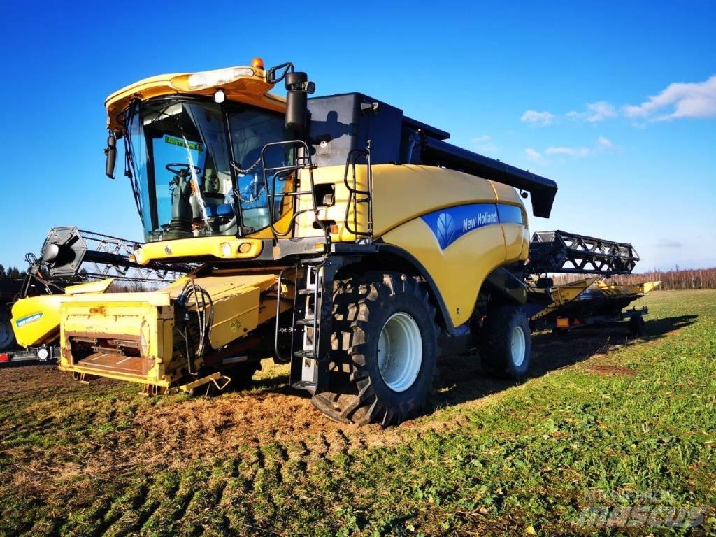 New Holland CX 8080 Kombajny zbożowe