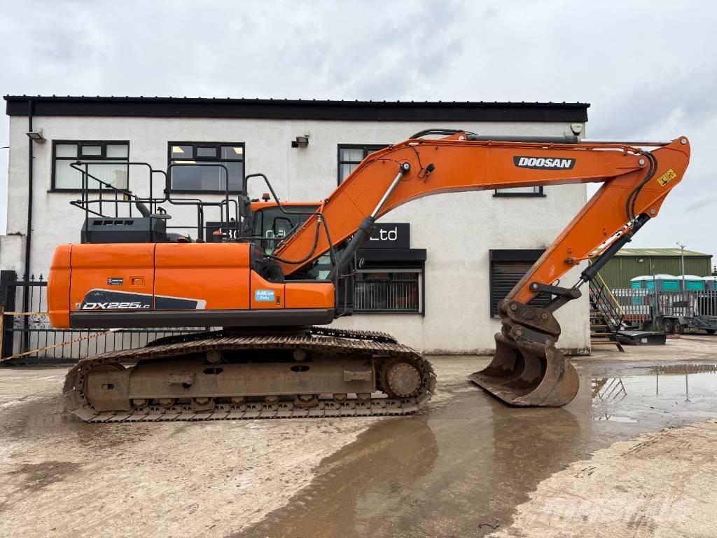 Doosan DX 225 LC-5 Koparki gąsienicowe