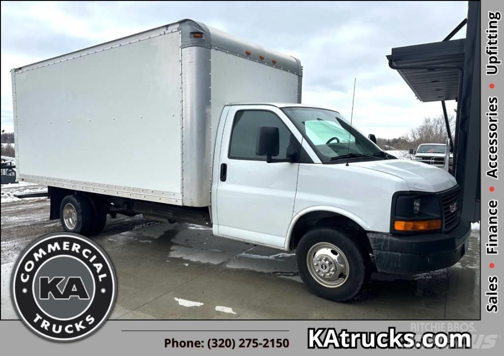 GMC Savana G3500 Samochody ciężarowe ze skrzynią zamkniętą
