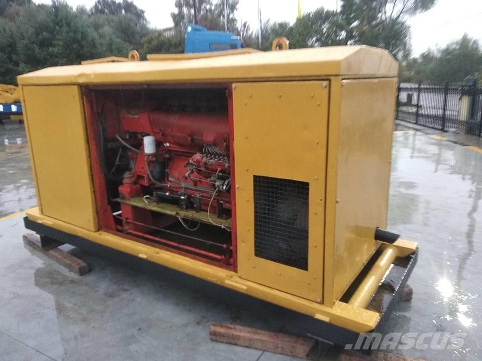 CAT MS-A82 Koparki gąsienicowe