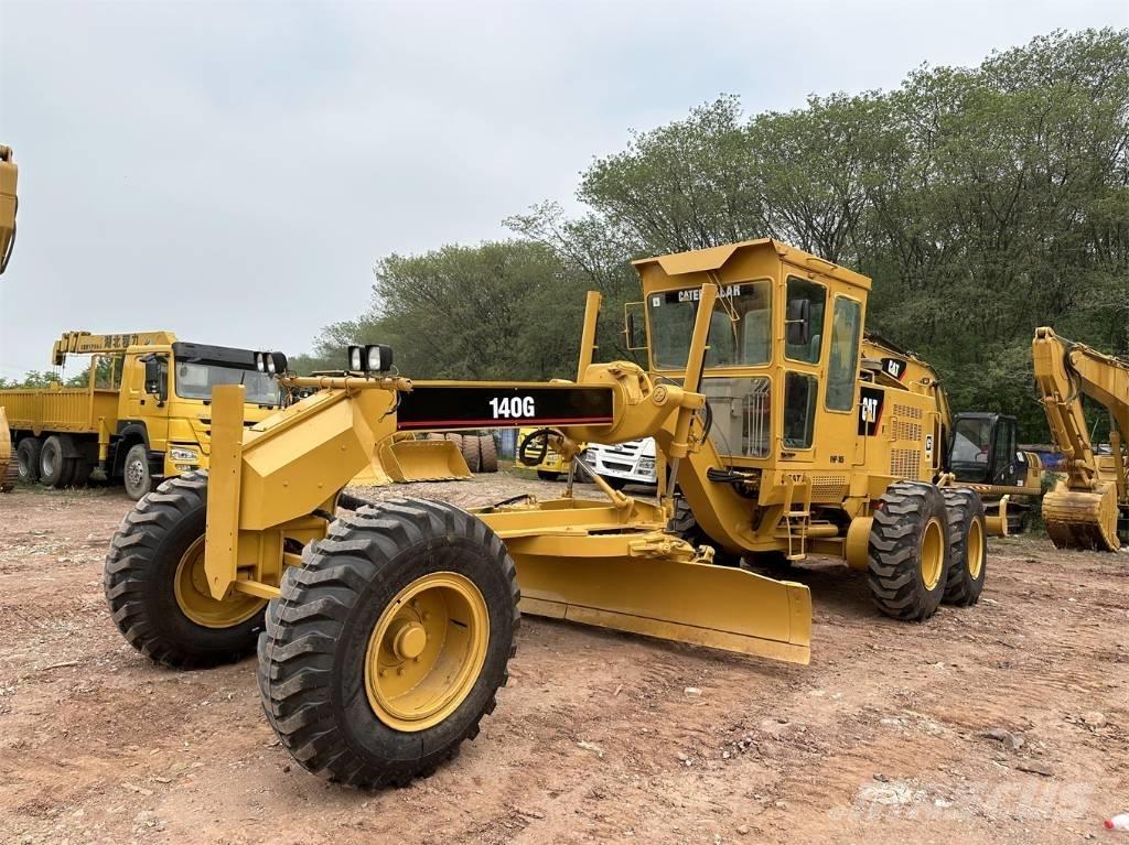 CAT 140 G Równiarki