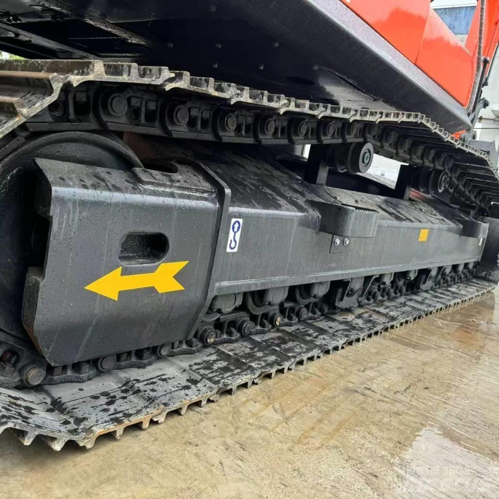 Doosan DX 225 LCA Koparki gąsienicowe