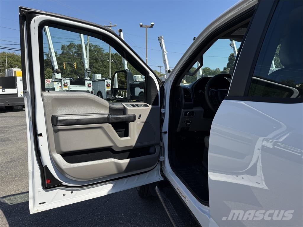 Ford F550 Pojazdy komunalne