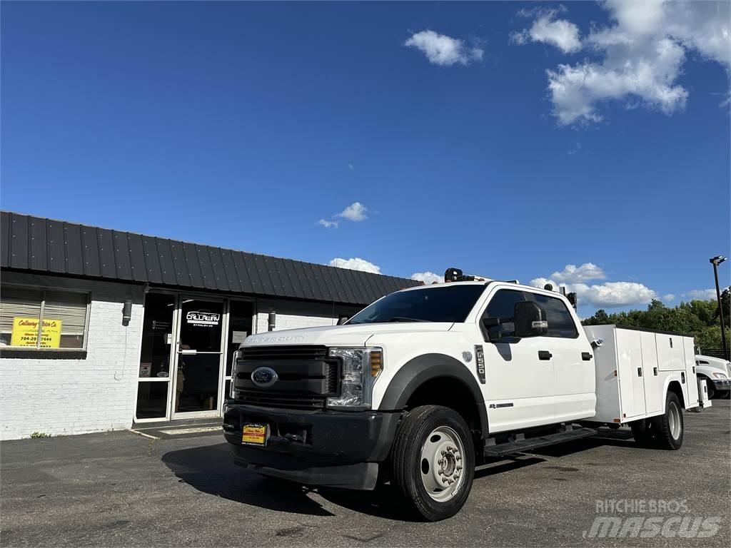 Ford F550 Pojazdy komunalne