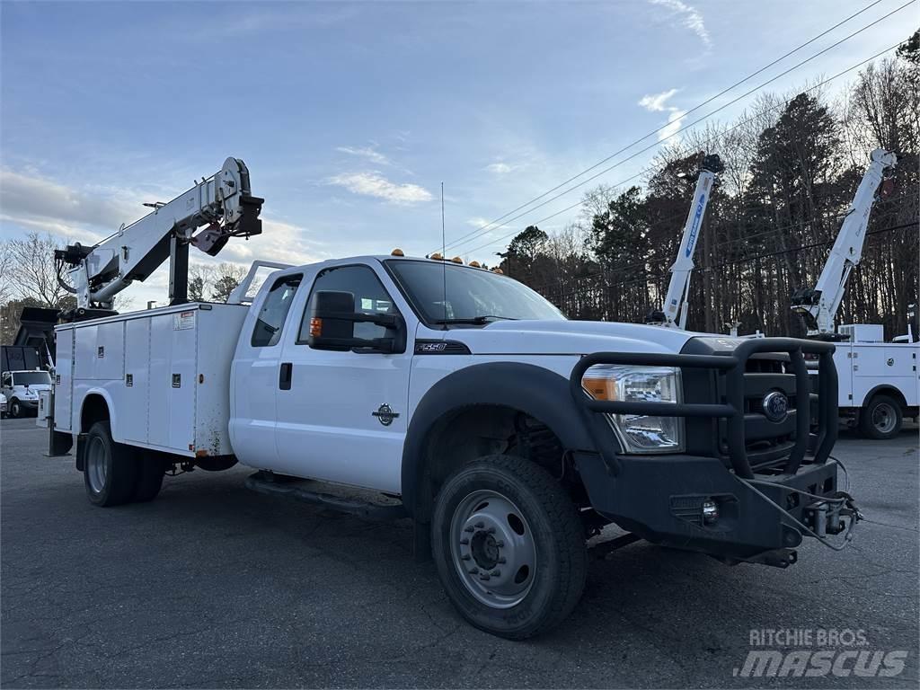 Ford F550 Pojazdy komunalne