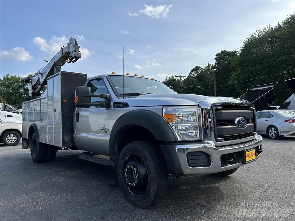 Ford F550 Pojazdy komunalne