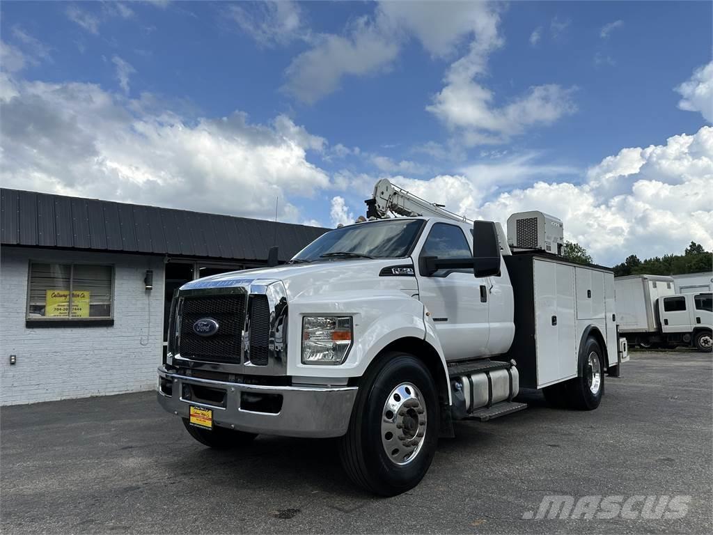 Ford F750 Pojazdy komunalne
