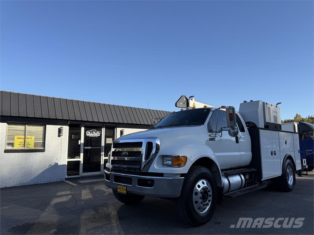 Ford F750 Pojazdy komunalne