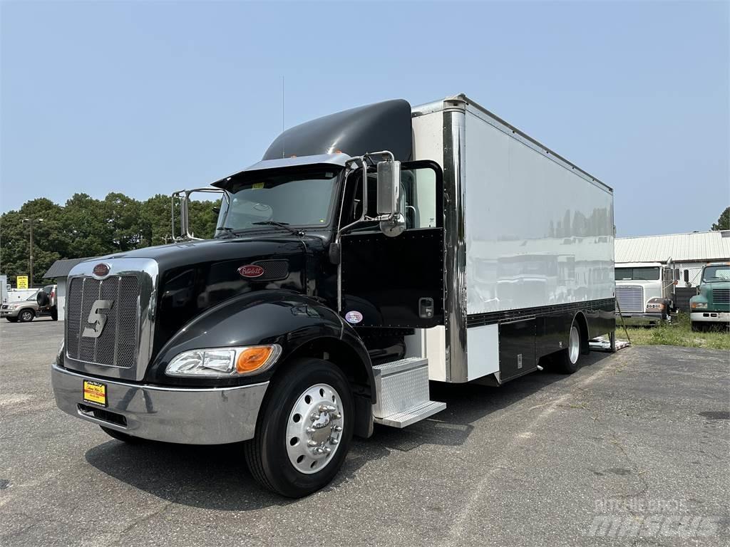 Peterbilt 337 Inne