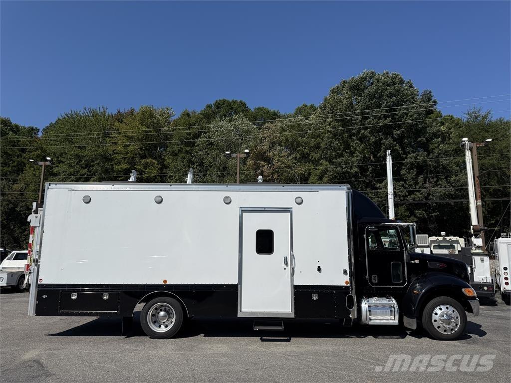 Peterbilt 337 Inne