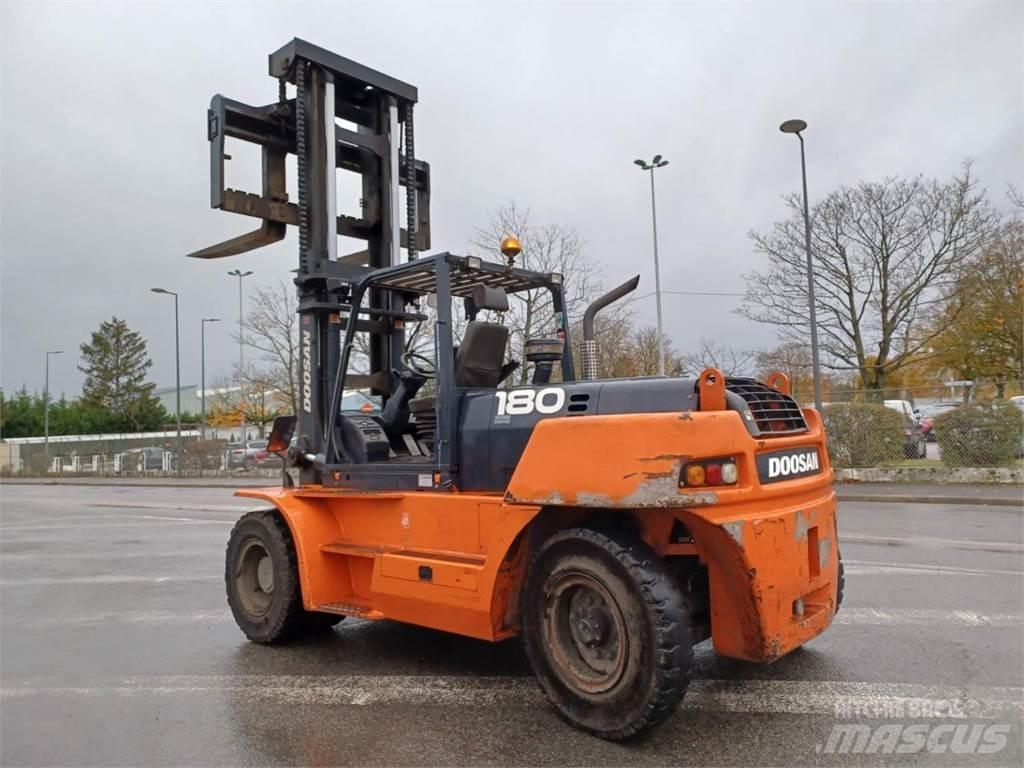 Doosan D1808-S Wózki widłowe inne
