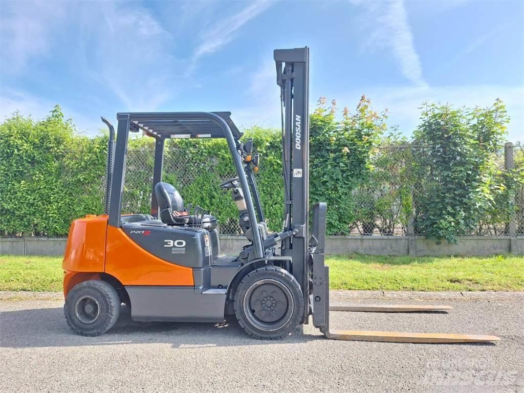 Doosan D30S 5 Wózki widłowe inne
