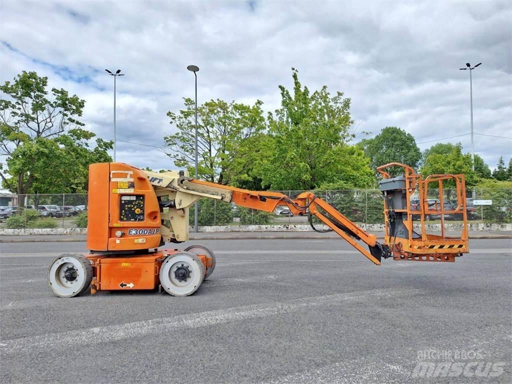 JLG E300AJP Inne podnośniki