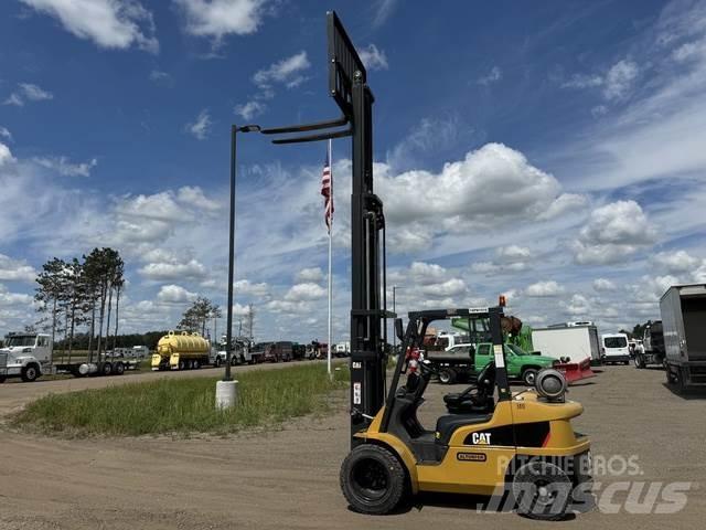 CAT GP30N Maszyny budowlane - Inne