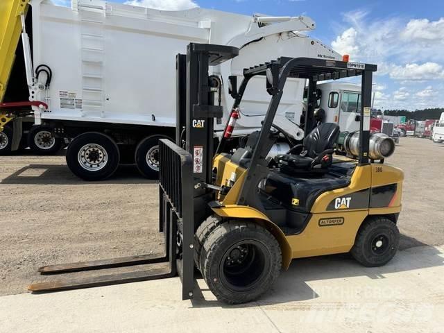 CAT GP30N Maszyny budowlane - Inne