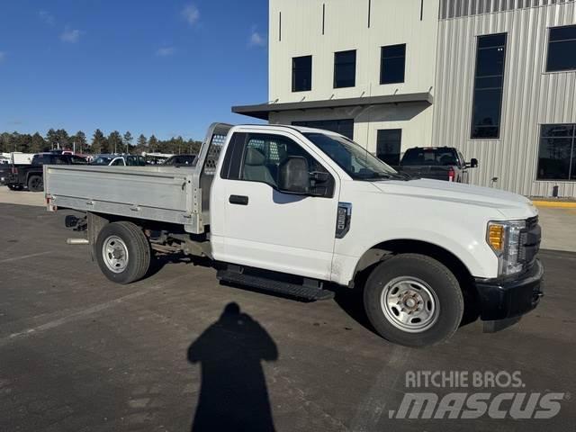 Ford F250 XL Inne