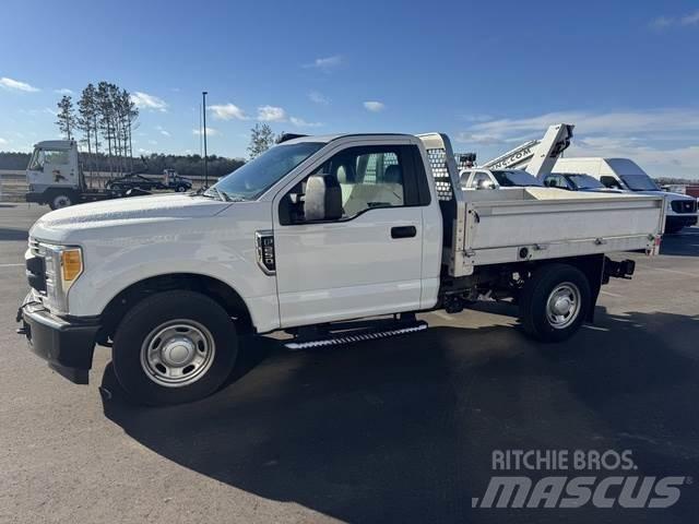Ford F250 XL Inne