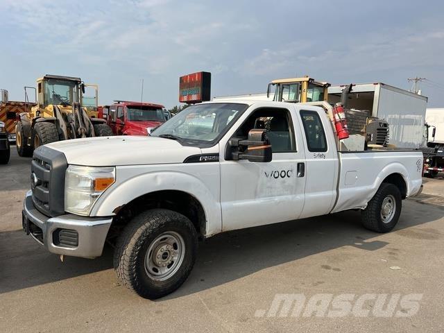Ford SUPER DUTY 4X4 Maszyny budowlane - Inne