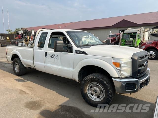 Ford SUPER DUTY 4X4 Maszyny budowlane - Inne