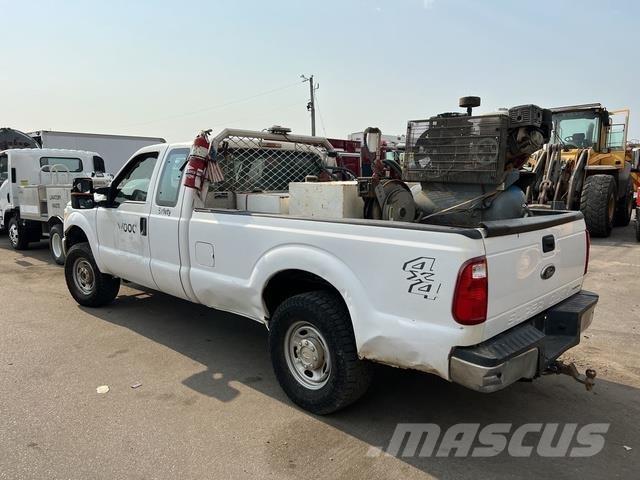 Ford SUPER DUTY 4X4 Maszyny budowlane - Inne