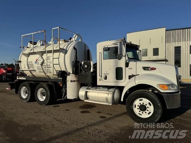 Peterbilt 335 Inne