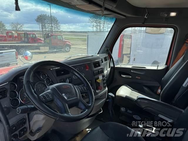 Peterbilt 567 Inne
