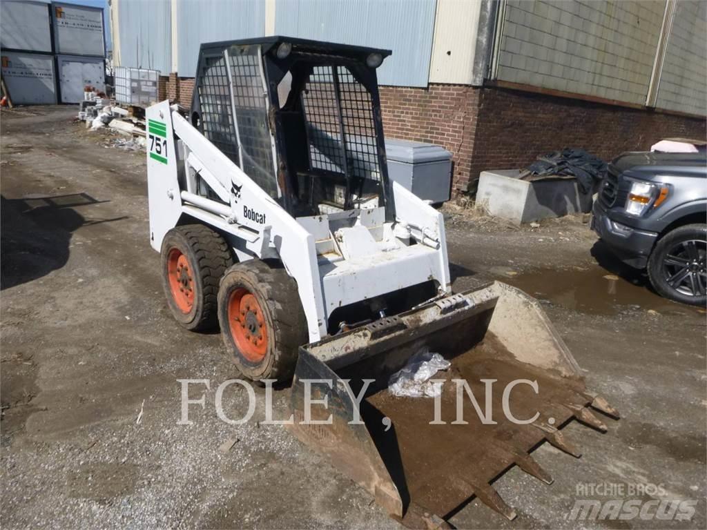 Bobcat 743B Ładowarki burtowe