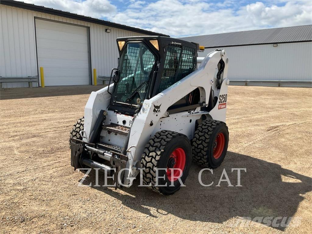 Bobcat S250 Ładowarki burtowe