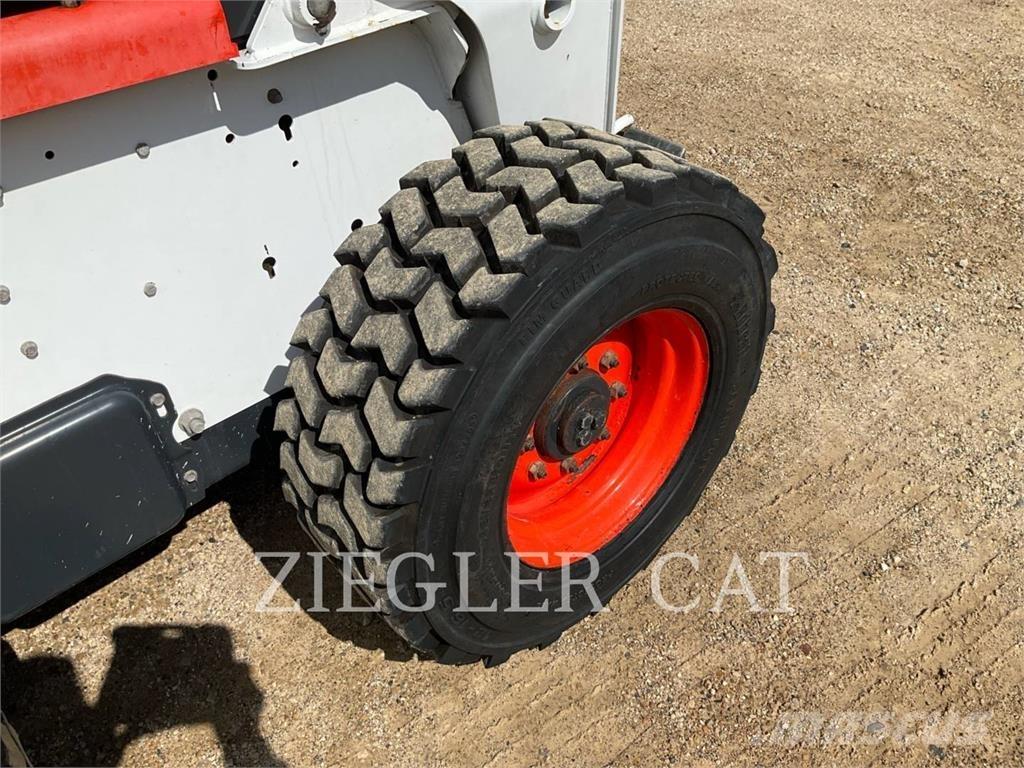 Bobcat S250 Ładowarki burtowe
