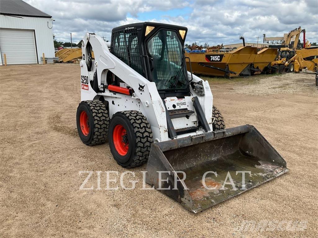 Bobcat S250 Ładowarki burtowe
