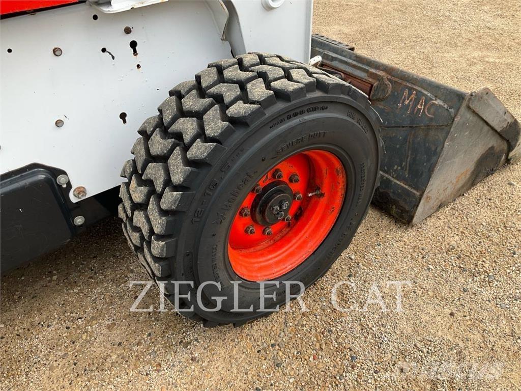 Bobcat S250 Ładowarki burtowe