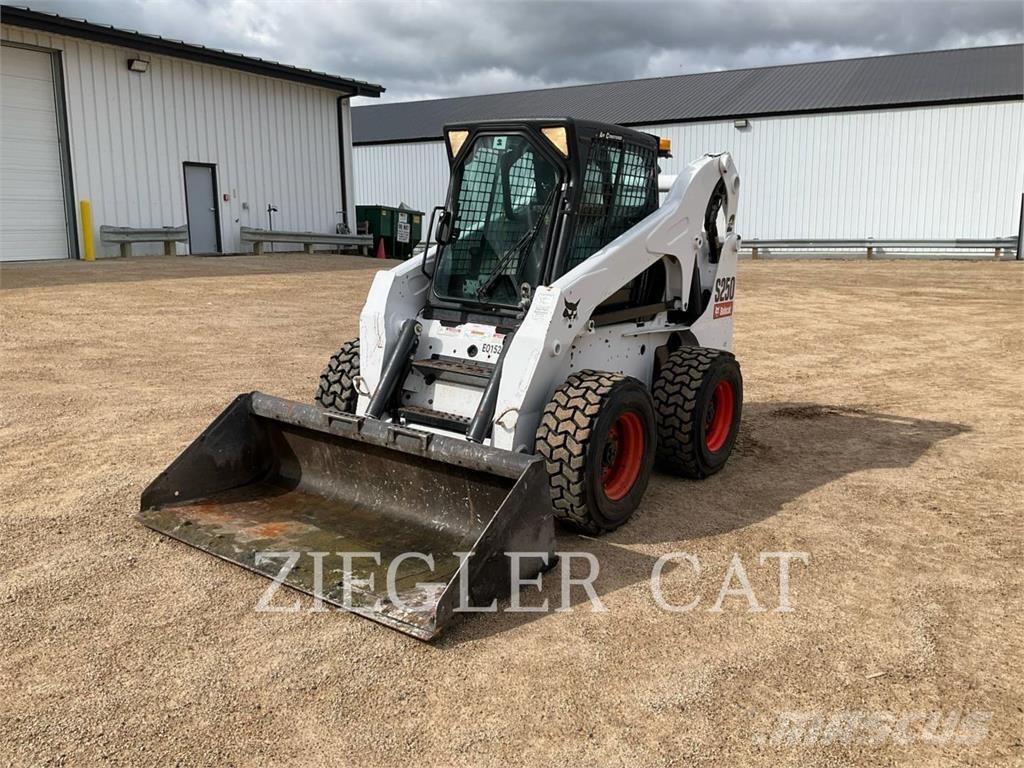 Bobcat S250 Ładowarki burtowe