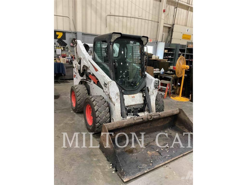Bobcat S740 Ładowarki burtowe