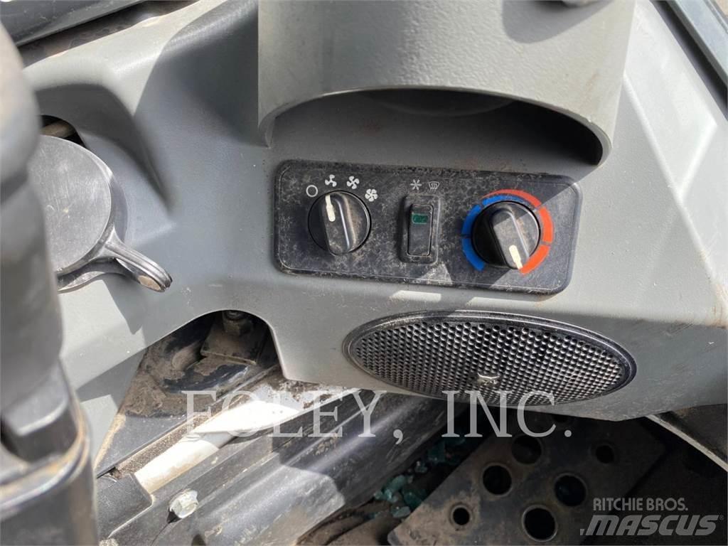 Bobcat S770 Ładowarki burtowe