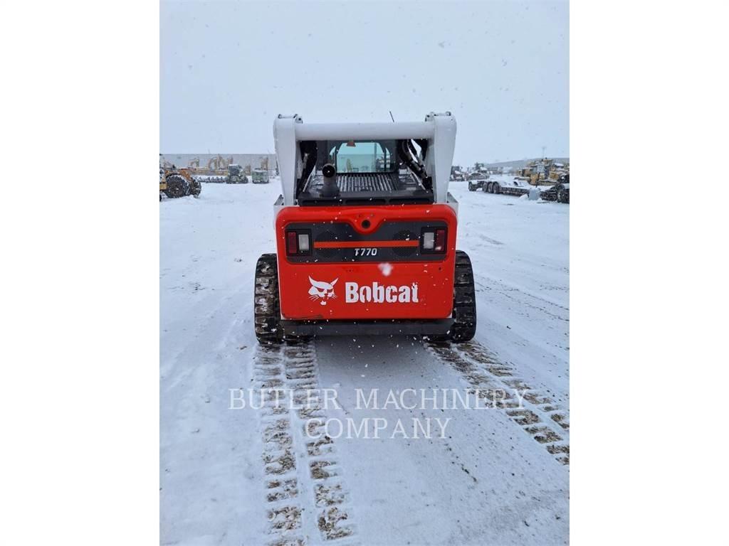 Bobcat T770 Skrobaki