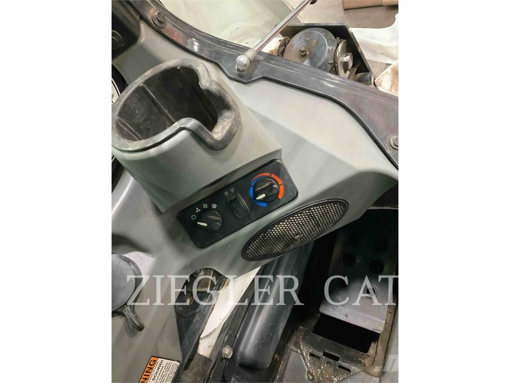 Bobcat T870 Ładowarki gąsienicowe