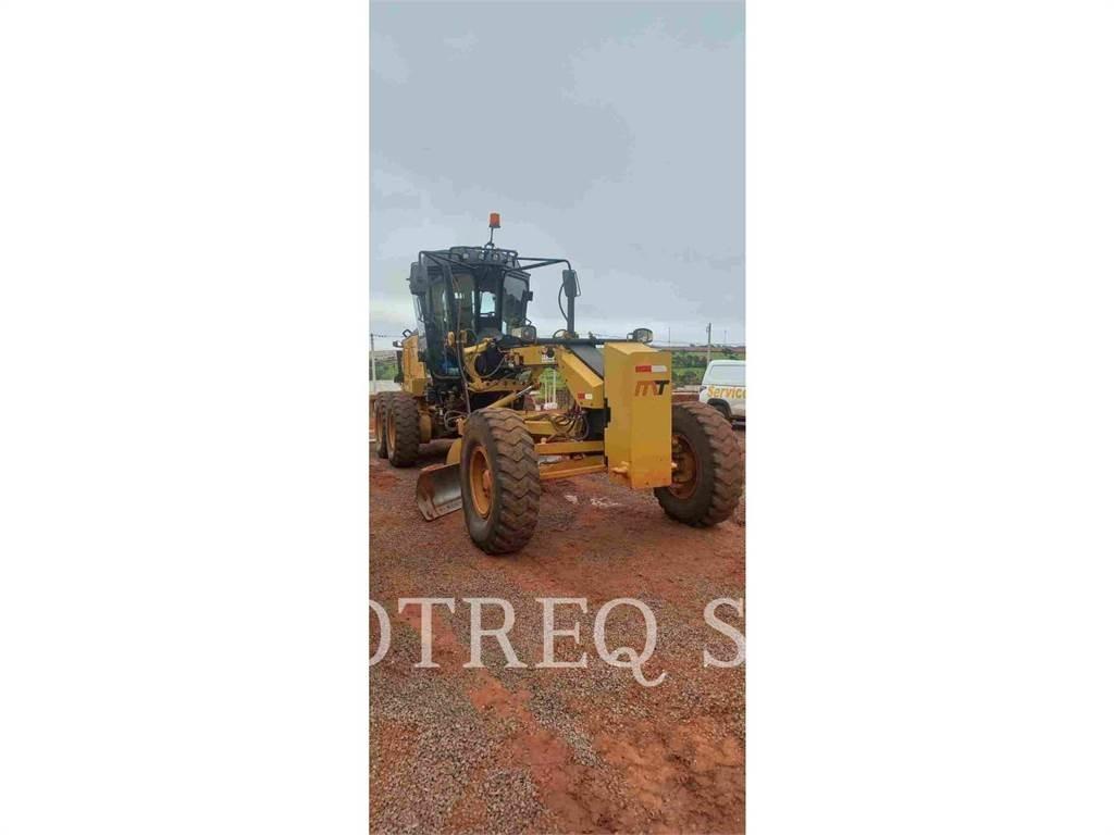 CAT 120 Równiarki