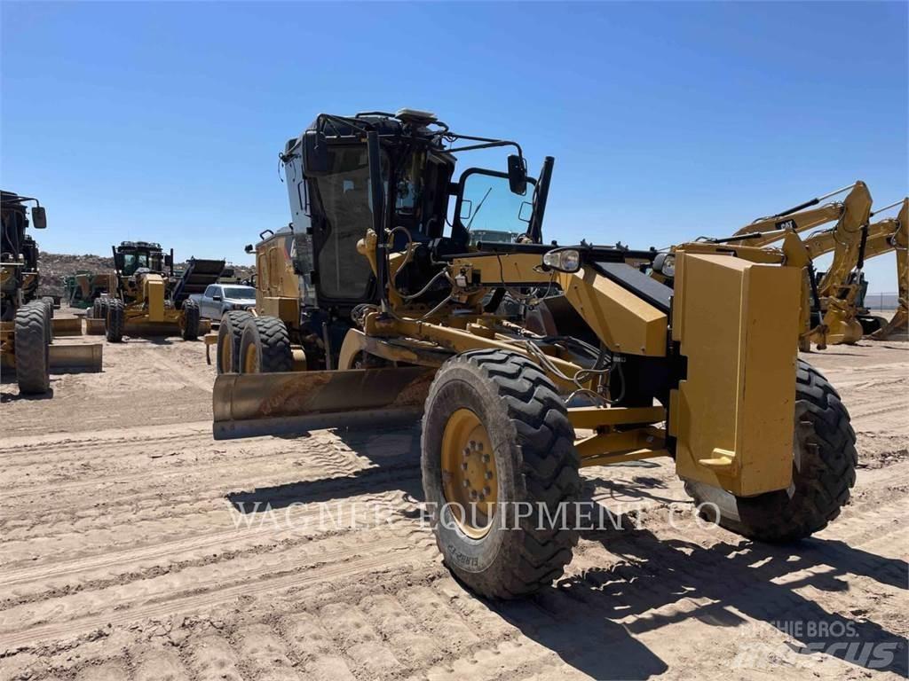 CAT 120 Równiarki
