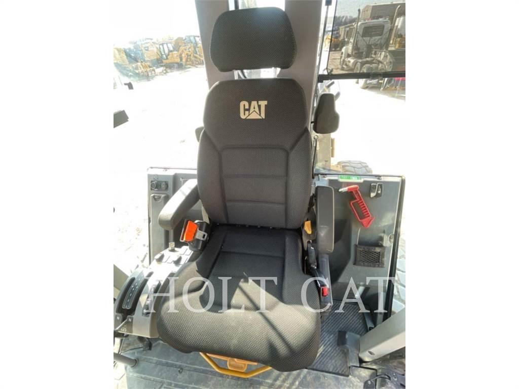 CAT 120 Równiarki